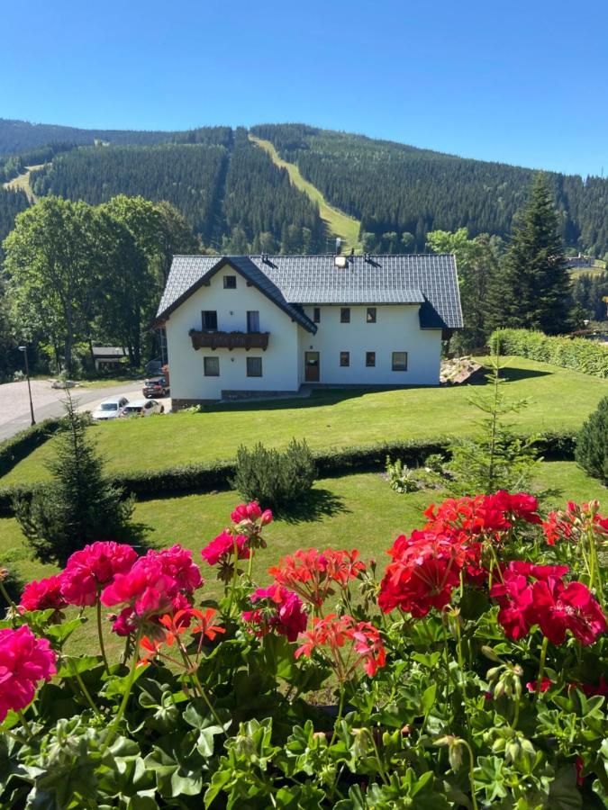 Pension George Шпиндлерув-Млин Экстерьер фото