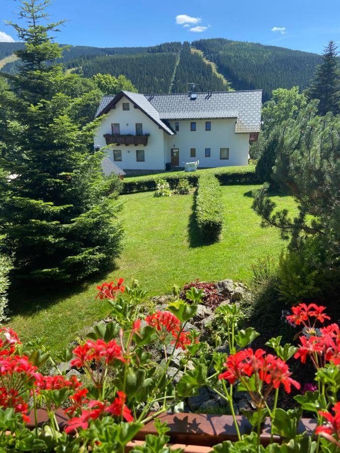 Pension George Шпиндлерув-Млин Экстерьер фото